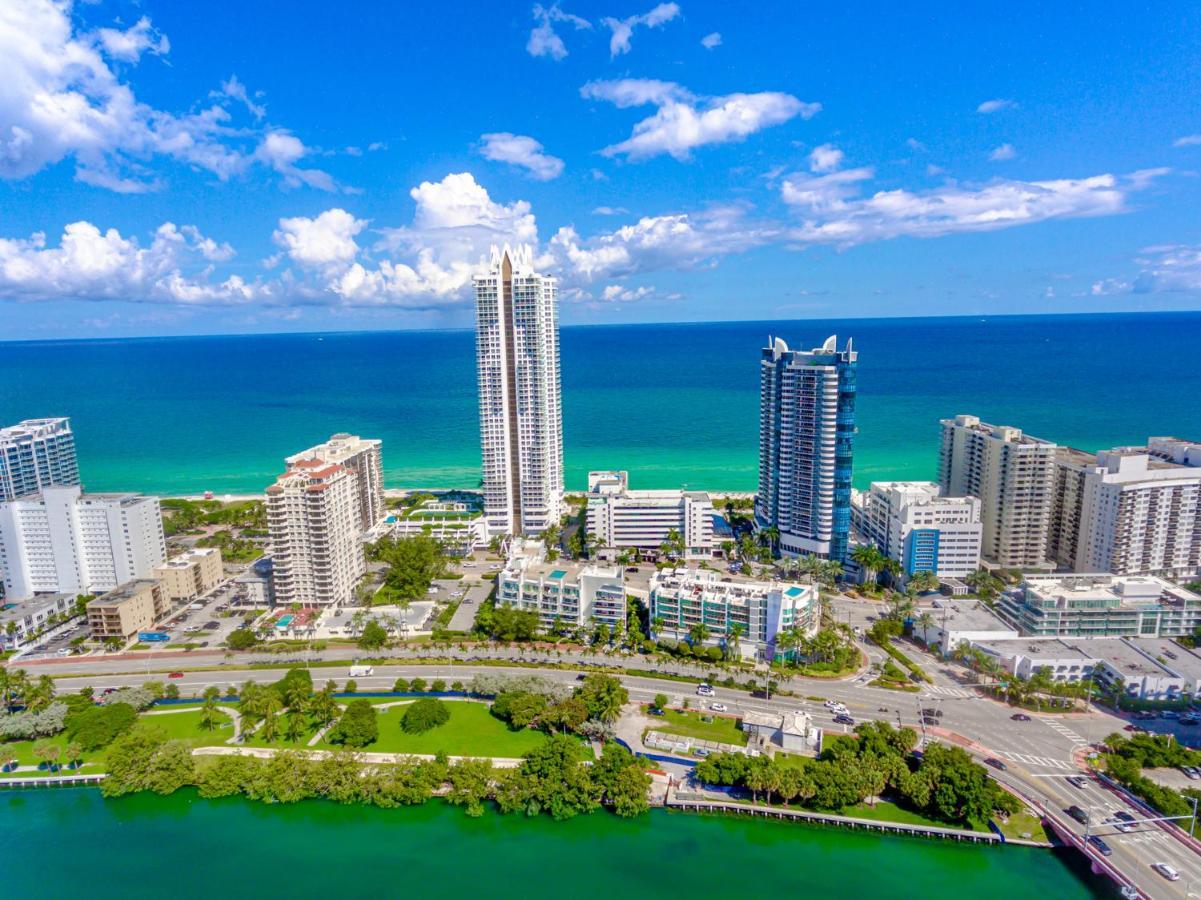 Beach Front Studio Miami Beach Bagian luar foto